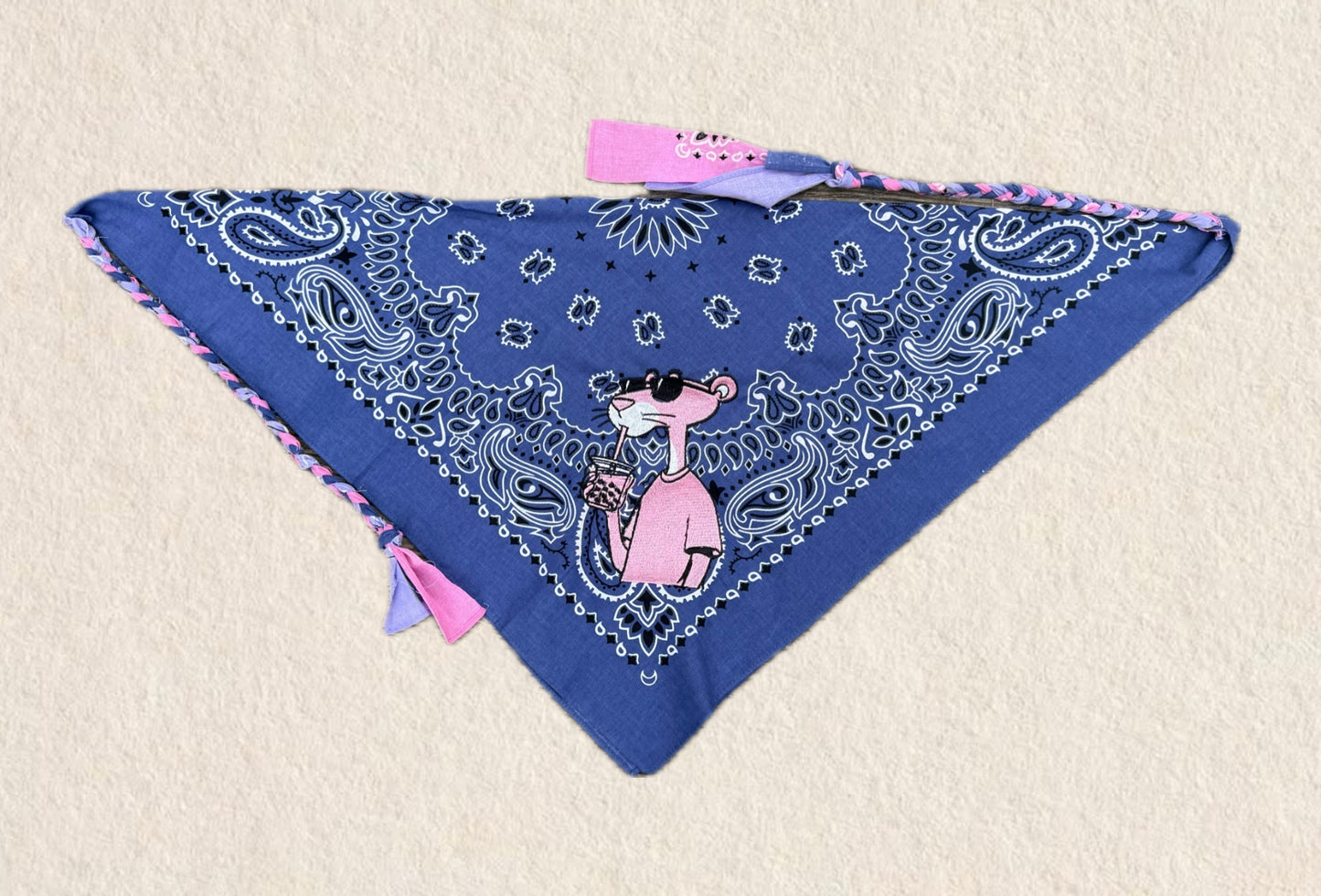 Bandanas bordadas con tiras