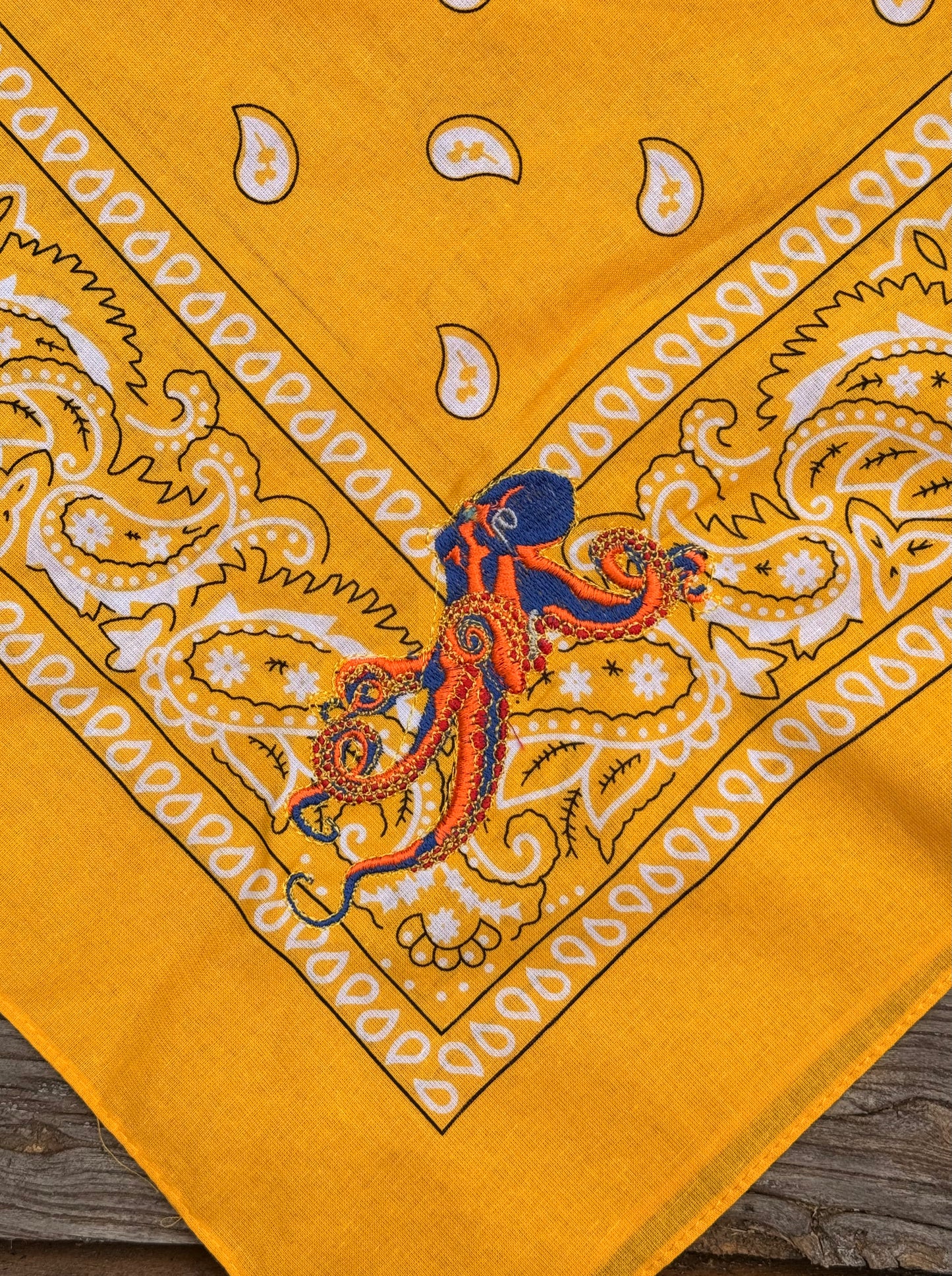 Bandanas bordadas