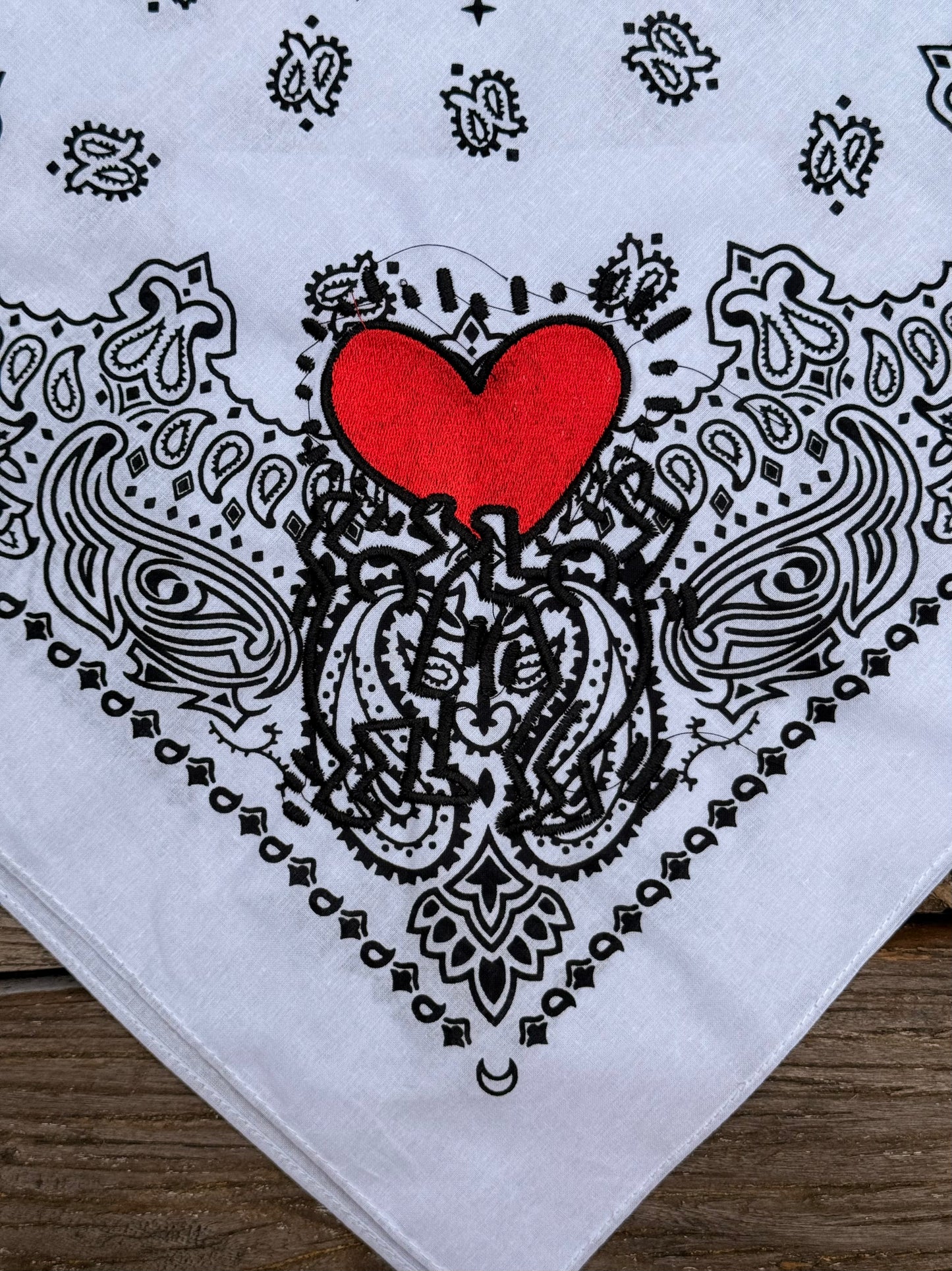 Bandanas bordadas
