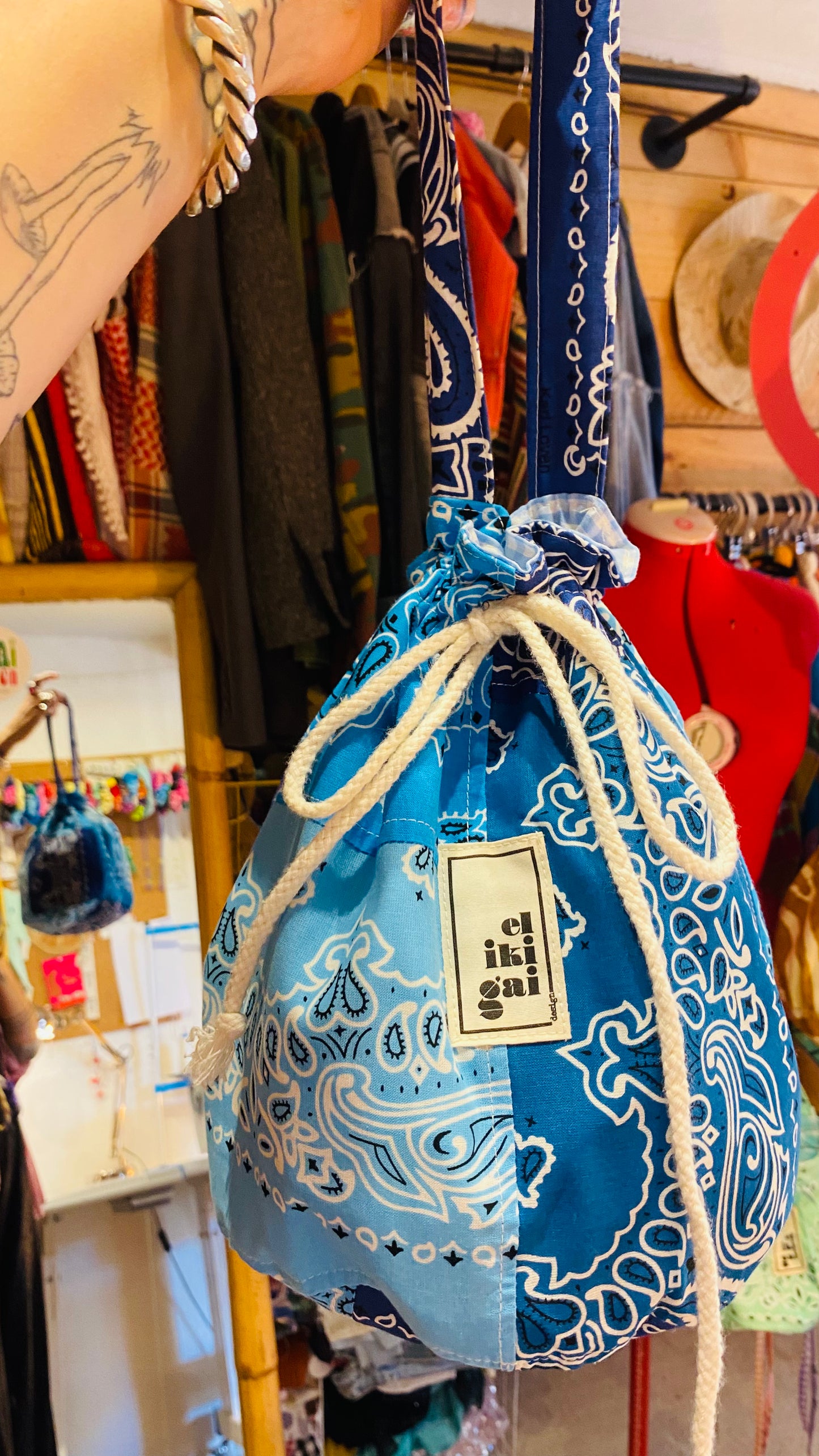 Patchwork bucket bag paisley